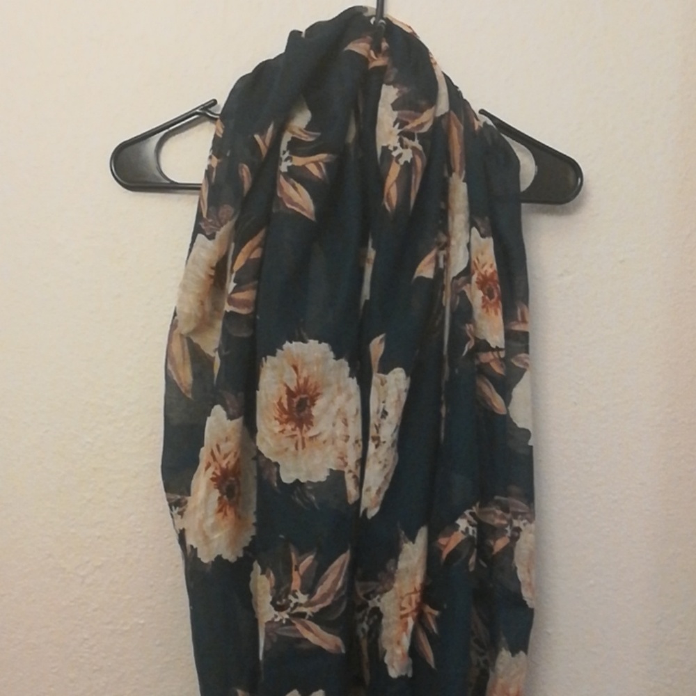 Infinity scarf